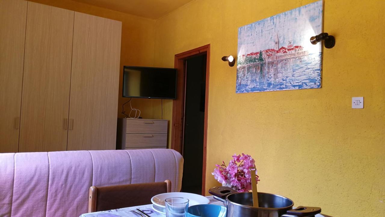 Moratto'S Apartments Umag Exterior photo