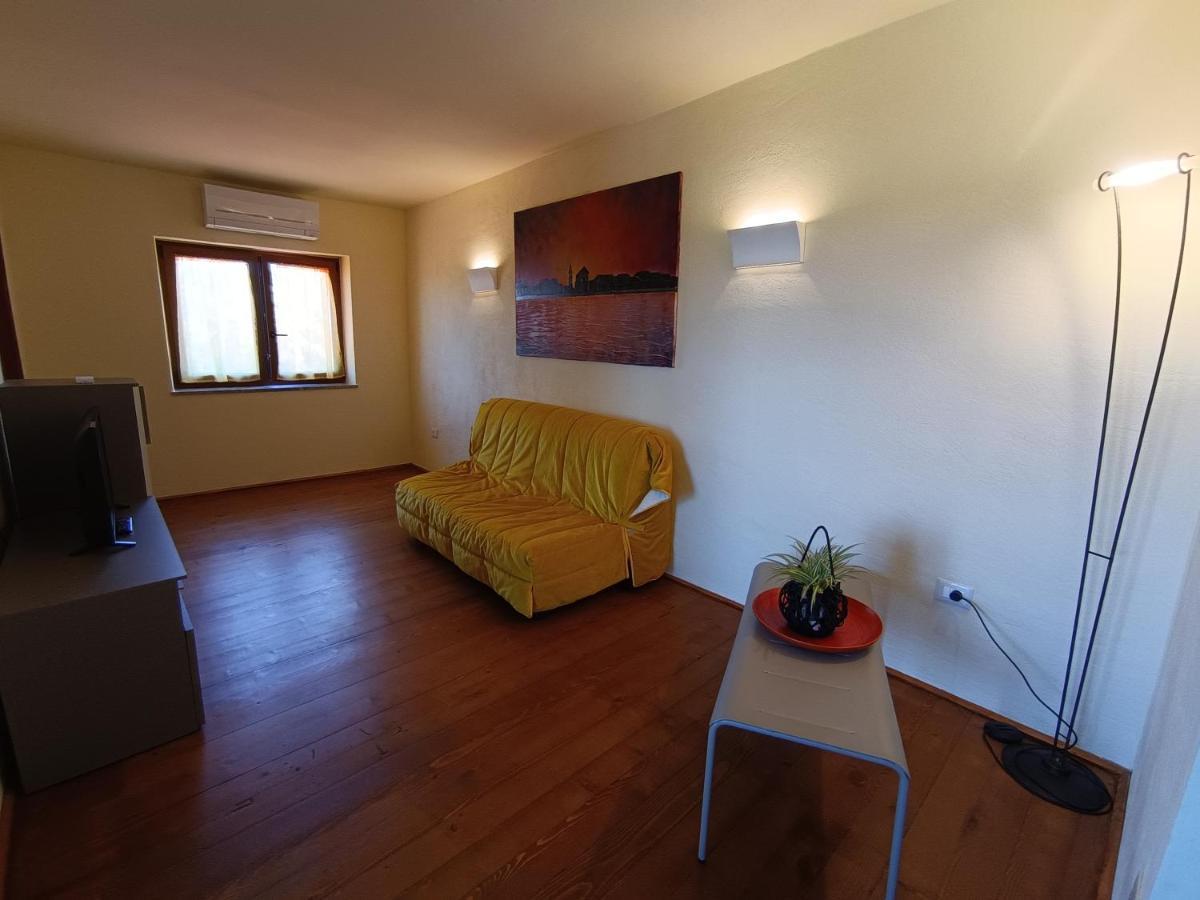 Moratto'S Apartments Umag Exterior photo